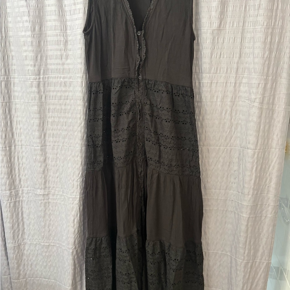 Chic Black Lace Maxi Dress